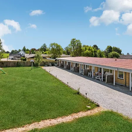 3 Bedroom Beautiful In Sydals Сasa de vacaciones